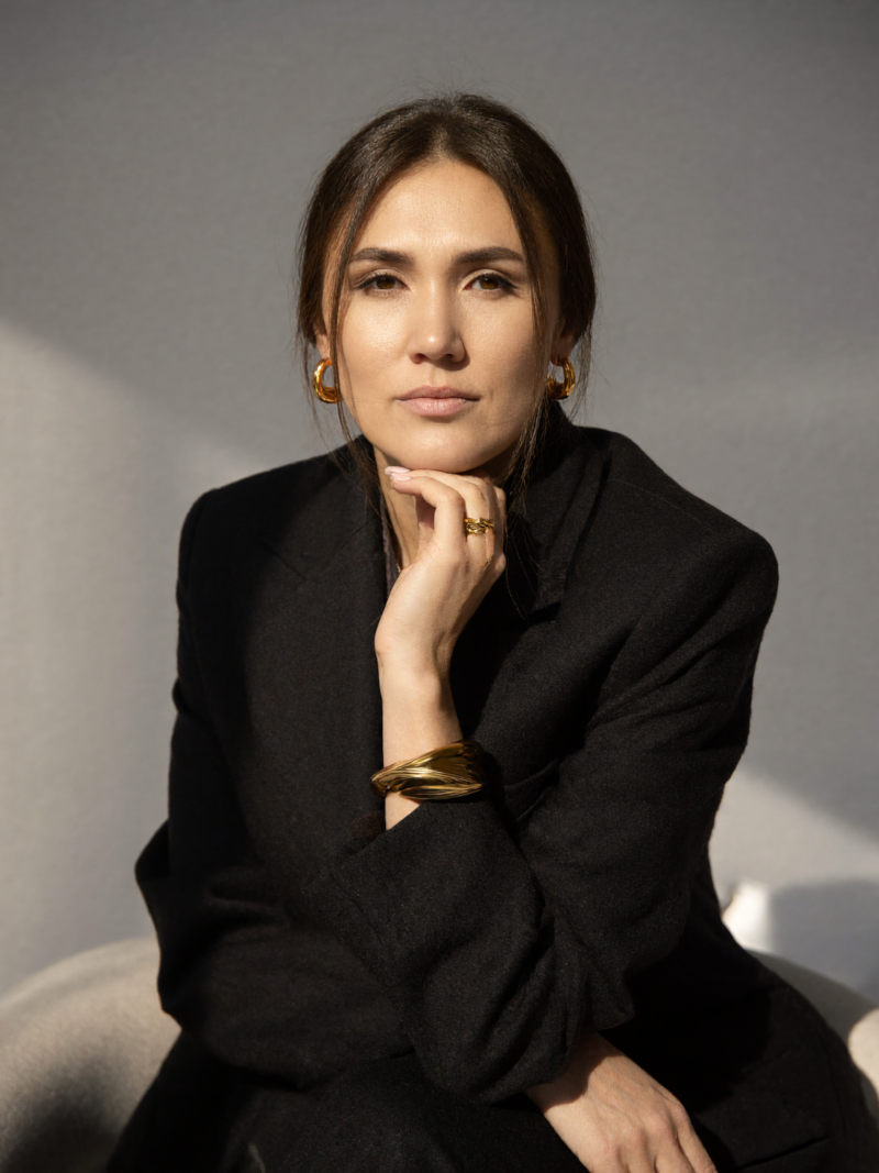 Диана Леонтьева. Индивидуальная работа — портрет в интерьере